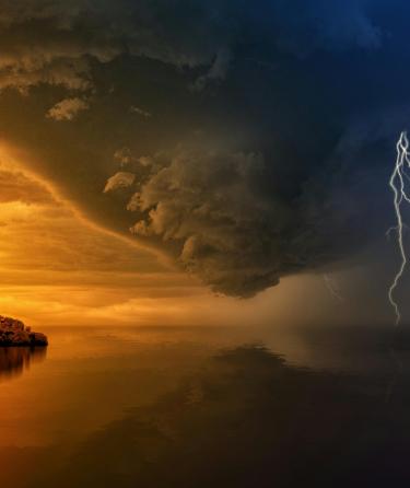 Clouds with lightning