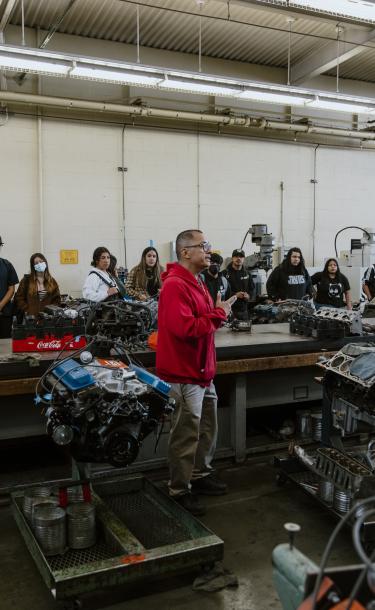 Students at Enginering Lab