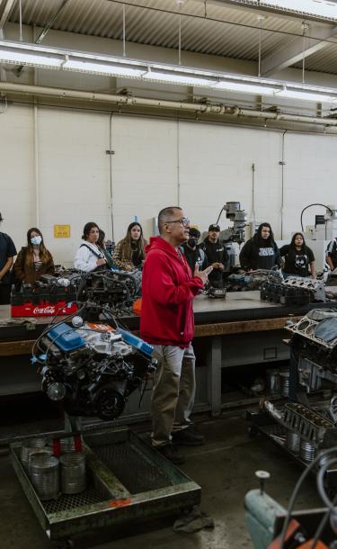 Students at Enginering Lab