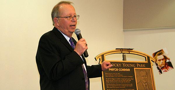 Staff Member Speaking of His Recognition